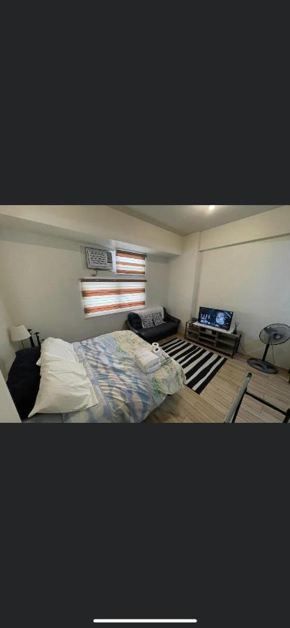 Khentdrick'S Place At Holland Park Southwoods Binan Buitenkant foto